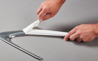 Protection of plastic moldings